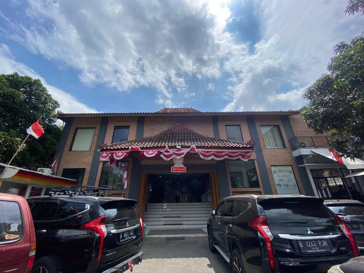 Bu Sepuh Guesthouse Sangkanurip Luaran gambar