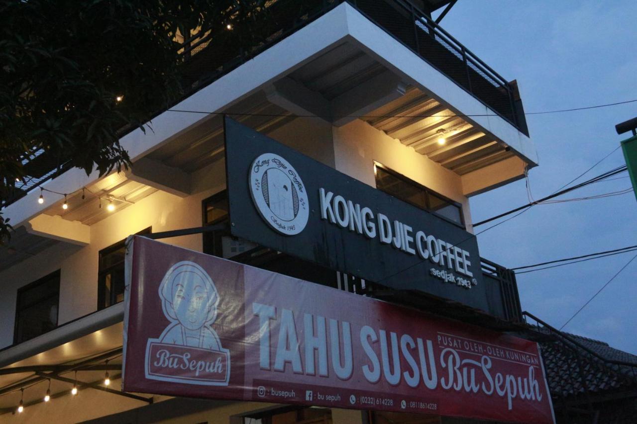 Bu Sepuh Guesthouse Sangkanurip Luaran gambar
