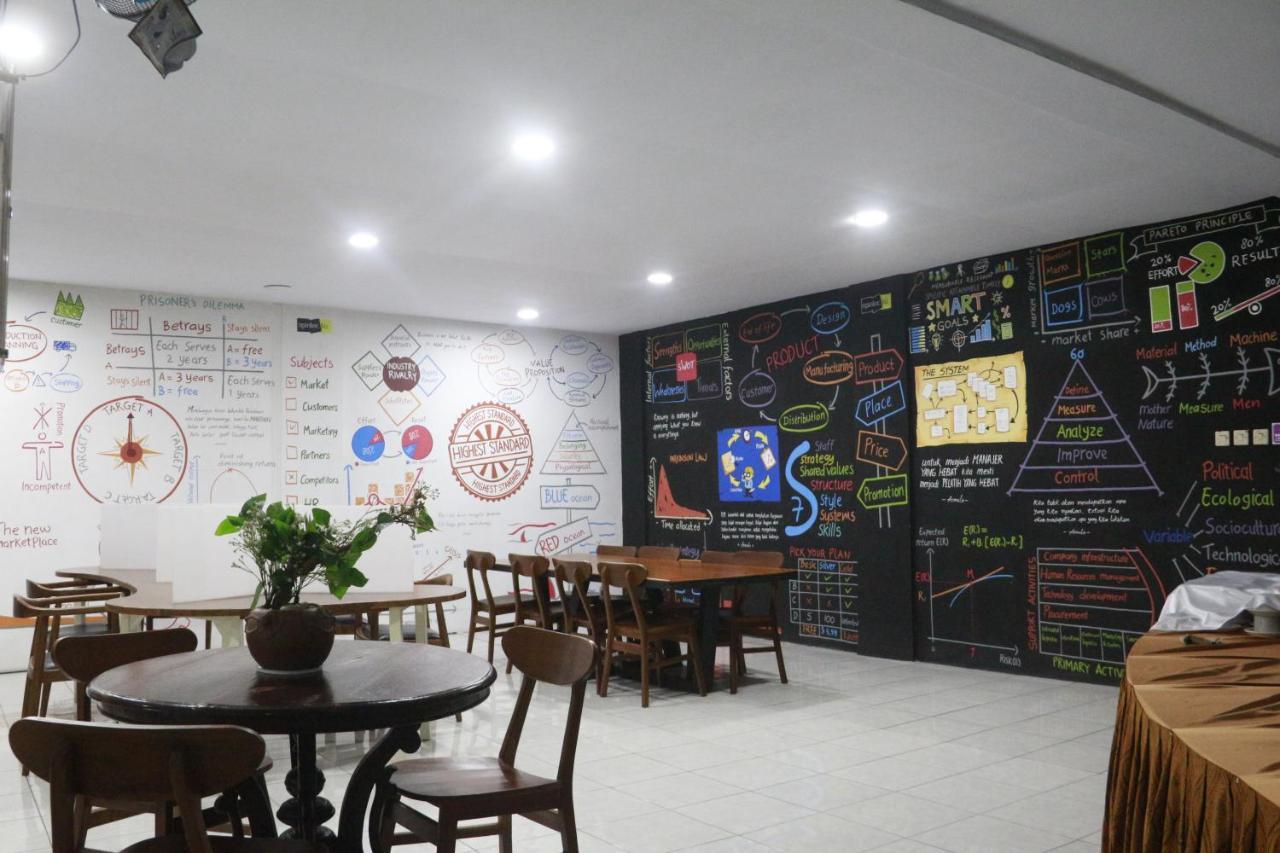 Bu Sepuh Guesthouse Sangkanurip Luaran gambar