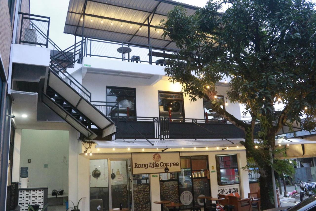 Bu Sepuh Guesthouse Sangkanurip Luaran gambar